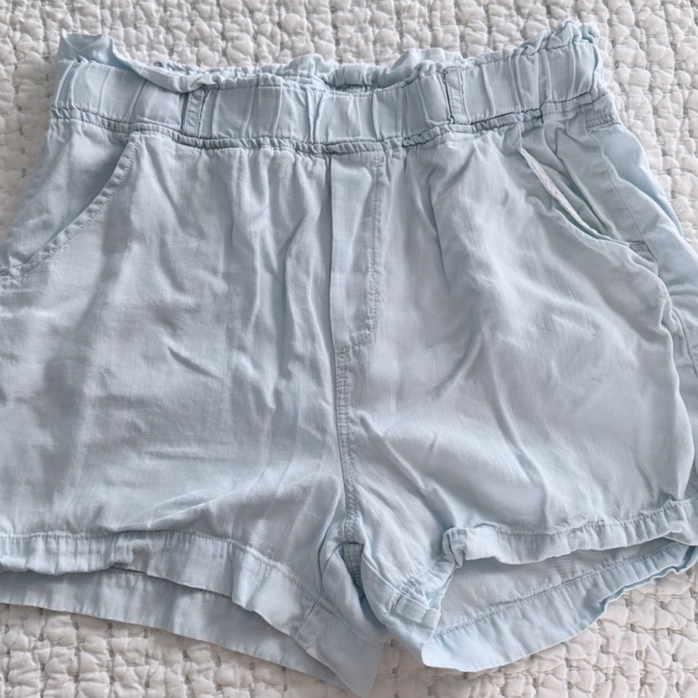 Light chambray high waist shorts